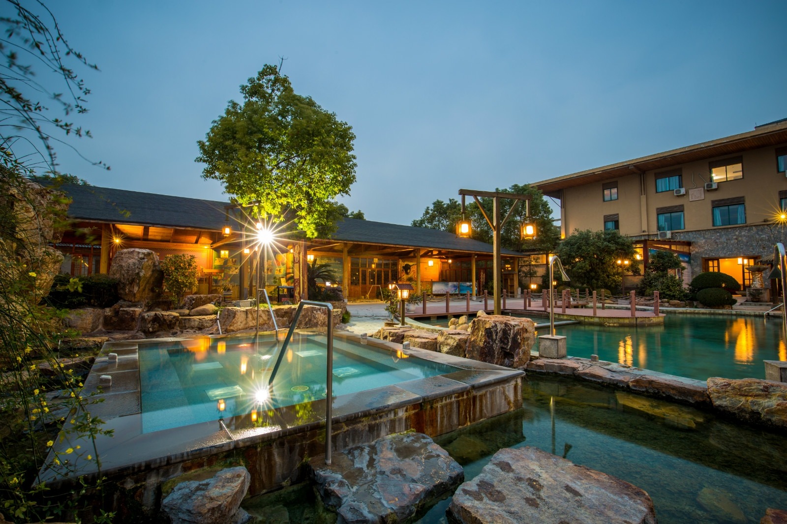 1743235570758908.jpg 1743235570758908.jpg